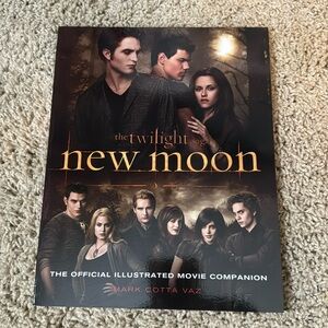 The twilight new moon